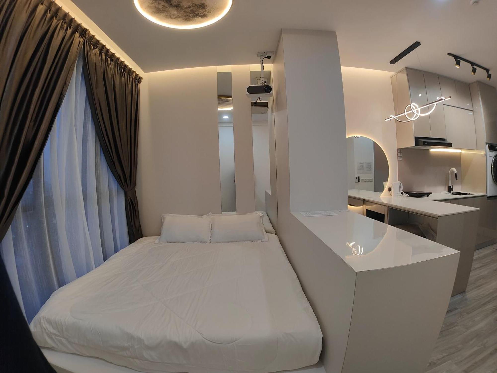 Thr1 Cozy With Netflix At Skytrees Bukit Indah Pangsapuri